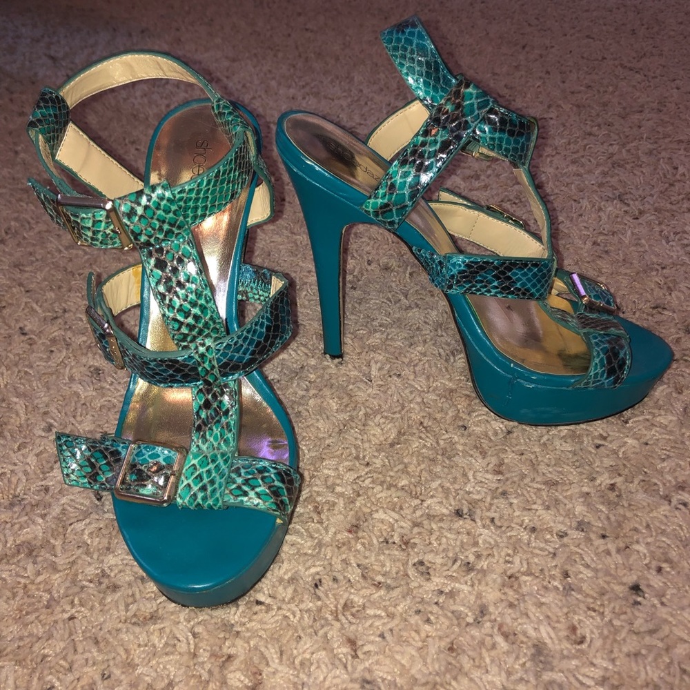 Turquoise heels